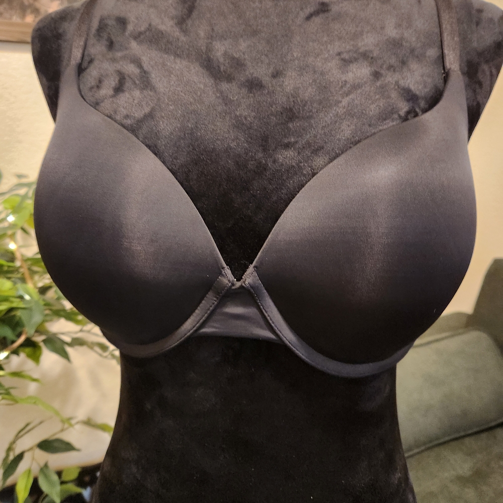 Victoria's Secret Elegant Black Bra
